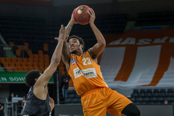 内部对决在 内部对决在