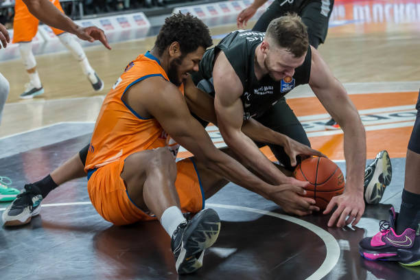 防线却因一 防线却因一